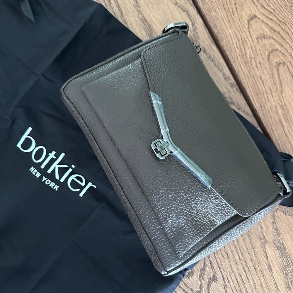 NWT! Botkier Valentina Crossbody Bag Black Pebbled Leather Slim -Chocolate - Picture 5 of 12